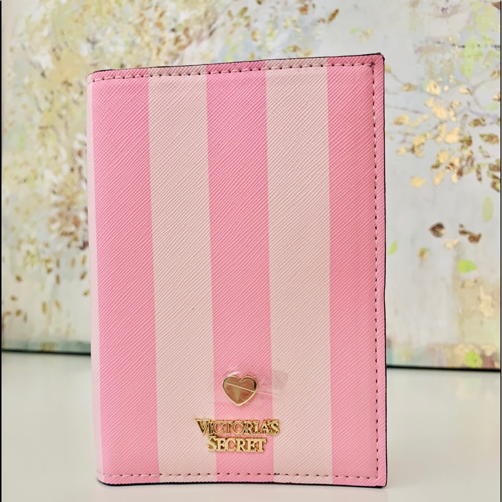 COPY - Victoria’s Secret Passport Holder